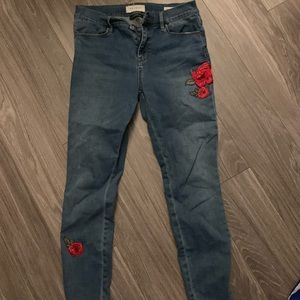 High waisted rose printed jeans